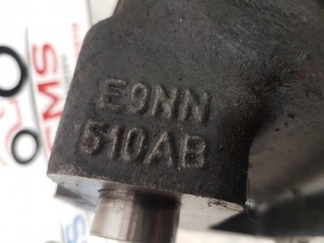 Ford New Holland Ts And 40 Series Piston Cylinder Actuator E9nn510ab , E9nn477aa - Hydraulics for Agricultural machinery: picture 5 Ford New Holland Ts And 40 Series Piston Cylinder Actuator E9nn510ab , E9nn477aa - Hydraulics for Agricultural machinery: picture 5