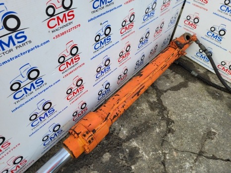Hitachi Zaxis Zx 135 Us Bucket Ram Cylinder 9183014, 4423853 - Hydraulics: picture 4 Hitachi Zaxis Zx 135 Us Bucket Ram Cylinder 9183014, 4423853 - Hydraulics: picture 4