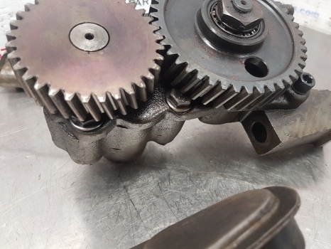 International 885xl,  784, 585, 785, 674 Engine Oil Pump 3055194r92, 3136430r95 - Oil pump for Farm tractor: picture 5 International 885xl,  784, 585, 785, 674 Engine Oil Pump 3055194r92, 3136430r95 - Oil pump for Farm tractor: picture 5