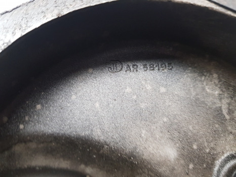 John Deere 1630, 2040, 2130, 2240, 2440 Engine Timing Cover At27105, Ar58196 - Engine and parts: picture 4 John Deere 1630, 2040, 2130, 2240, 2440 Engine Timing Cover At27105, Ar58196 - Engine and parts: picture 4
