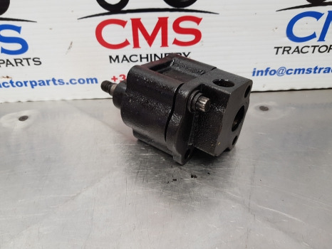 John Deere 1630,  6200, 2140, 2130 Engine Oil Pump Re35685, T20298, Ar59621 - Oil pump for Agricultural machinery: picture 2 John Deere 1630,  6200, 2140, 2130 Engine Oil Pump Re35685, T20298, Ar59621 - Oil pump for Agricultural machinery: picture 2