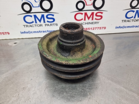 John Deere 1950, 2040, 2140, Crankshaft Pulley R70443 - Belt tensioner for Farm tractor: picture 1 John Deere 1950, 2040, 2140, Crankshaft Pulley R70443 - Belt tensioner for Farm tractor: picture 1