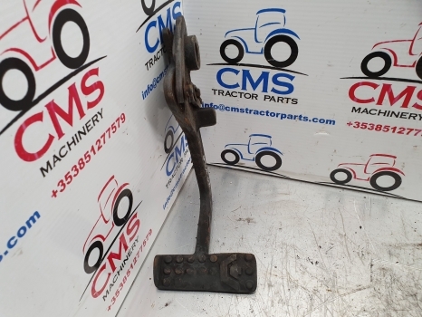 John Deere 3040 Sg2 Clutch Pedal L39085  Al63293, L60581, 24m7047 - Clutch and parts for Farm tractor: picture 1 John Deere 3040 Sg2 Clutch Pedal L39085  Al63293, L60581, 24m7047 - Clutch and parts for Farm tractor: picture 1