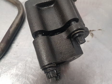 John Deere 6200, 2140, 2130 Engine Oil Pump And Gear Re35685, T20298, Ar59621 - Oil pump for Agricultural machinery: picture 4 John Deere 6200, 2140, 2130 Engine Oil Pump And Gear Re35685, T20298, Ar59621 - Oil pump for Agricultural machinery: picture 4