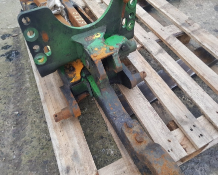 John Deere 6320 Pick Up Hitch Complete Al222240, Al212731, Al170952, Al170953, Al212731 - Frame/ Chassis: picture 4 John Deere 6320 Pick Up Hitch Complete Al222240, Al212731, Al170952, Al170953, Al212731 - Frame/ Chassis: picture 4