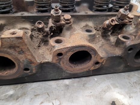 John Deere 6600, 6506, 6800, 6900 Engine Cylinder Head R112747, Re48617 - Cylinder head: picture 3 John Deere 6600, 6506, 6800, 6900 Engine Cylinder Head R112747, Re48617 - Cylinder head: picture 3