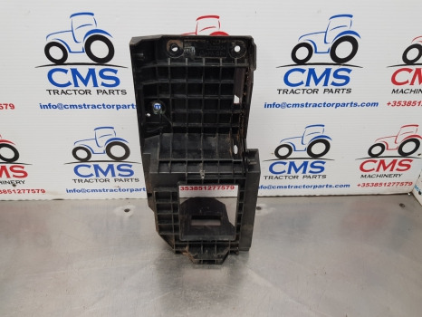 John Deere 6r 185, 6r, 6m Series, Reservoir Holder L220904 - Wiper: picture 1 John Deere 6r 185, 6r, 6m Series, Reservoir Holder L220904 - Wiper: picture 1