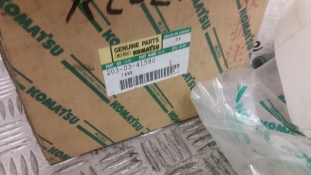 Komatsu Pc Excavators Compensation, Reserve Engine Cooling Tank 203-03-41580. - Expansion tank for Excavator: picture 2 Komatsu Pc Excavators Compensation, Reserve Engine Cooling Tank 203-03-41580. - Expansion tank for Excavator: picture 2