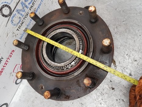 Manitou Maniscopic Clark Hurth 172/160, 172/453 Hub Bolt Plate 738.06.019.03 - Front axle: picture 4 Manitou Maniscopic Clark Hurth 172/160, 172/453 Hub Bolt Plate 738.06.019.03 - Front axle: picture 4