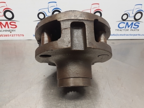 Massey Ferguson 290, 165, 168, 285, 690, Rear Axle Carrier 1864872m1, 1864872m2 - Rear axle for Farm tractor: picture 4 Massey Ferguson 290, 165, 168, 285, 690, Rear Axle Carrier 1864872m1, 1864872m2 - Rear axle for Farm tractor: picture 4