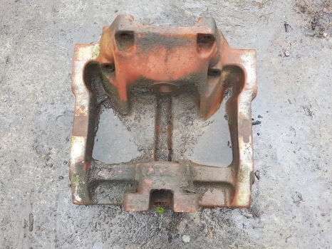 Massey Ferguson 50h, 50hx, Front Axle Casting 3510463m1 - Front axle for Backhoe loader: picture 1 Massey Ferguson 50h, 50hx, Front Axle Casting 3510463m1 - Front axle for Backhoe loader: picture 1