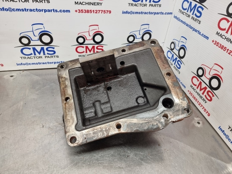 Massey Ferguson 5612, 5400, 5600, 5700, 6700 Hydraulic Pump Cover 4313856m1 - Hydraulics: picture 5 Massey Ferguson 5612, 5400, 5600, 5700, 6700 Hydraulic Pump Cover 4313856m1 - Hydraulics: picture 5