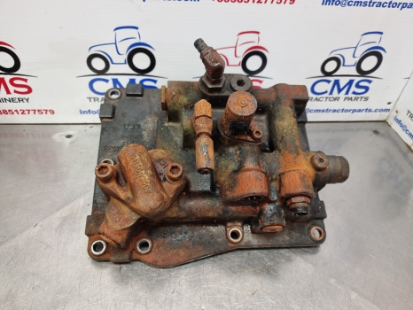 Massey Ferguson 5612, 5400, 5600, 5700, 6700 Hydraulic Pump Cover 4313856m1 - Hydraulics: picture 1 Massey Ferguson 5612, 5400, 5600, 5700, 6700 Hydraulic Pump Cover 4313856m1 - Hydraulics: picture 1