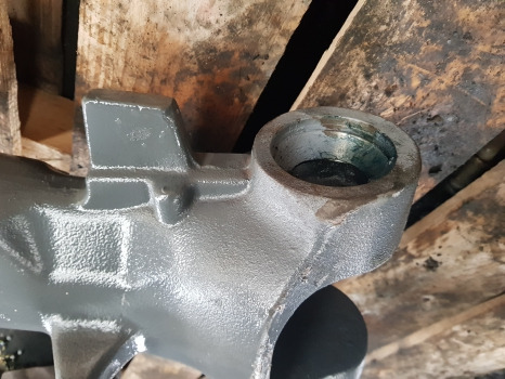 Massey Ferguson 5612, 5713 Front Axle Casting Rhs 730.01.114.65, 7300181405 - Front axle for Farm tractor: picture 5 Massey Ferguson 5612, 5713 Front Axle Casting Rhs 730.01.114.65, 7300181405 - Front axle for Farm tractor: picture 5