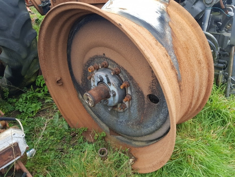 Massey Ferguson 7719s, 7719, 7720, 7620, 7619 Rear Wheel Rim 20x42 4355999m92 - Rim for Agricultural machinery: picture 3 Massey Ferguson 7719s, 7719, 7720, 7620, 7619 Rear Wheel Rim 20x42 4355999m92 - Rim for Agricultural machinery: picture 3