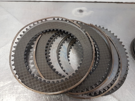 New Holland T5.95, T4, T5, Tl Transmission Clutch Disc Kit 87534848, 87547943 - Clutch disc for Farm tractor: picture 4 New Holland T5.95, T4, T5, Tl Transmission Clutch Disc Kit 87534848, 87547943 - Clutch disc for Farm tractor: picture 4