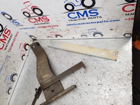 New Holland T5, Case Farmall Series T5.95 Radiator Linkage Kit 84317359 - Cooling system for Farm tractor: picture 5 New Holland T5, Case Farmall Series T5.95 Radiator Linkage Kit 84317359 - Cooling system for Farm tractor: picture 5