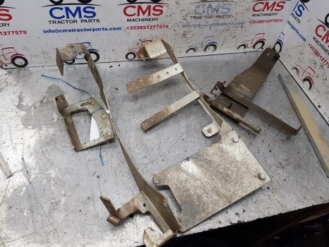 New Holland T5, Case Farmall Series T5.95 Radiator Linkage Kit 84317359 - Cooling system for Farm tractor: picture 2 New Holland T5, Case Farmall Series T5.95 Radiator Linkage Kit 84317359 - Cooling system for Farm tractor: picture 2
