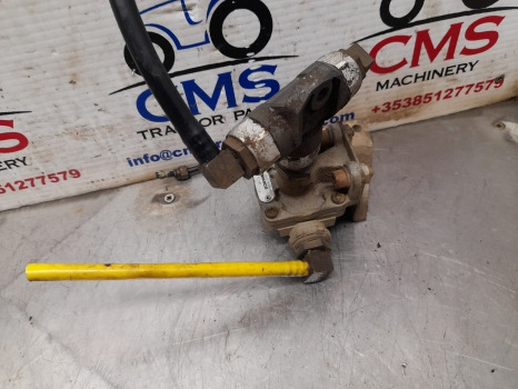 New Holland T7030 Air Trailer Brake Valve, Check Valve 82033387, 9735000000, - Brake valve for Agricultural machinery: picture 4 New Holland T7030 Air Trailer Brake Valve, Check Valve 82033387, 9735000000, - Brake valve for Agricultural machinery: picture 4
