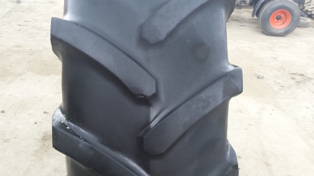 Old Stock Old Stock 18.4 R 38 Michelin - Tire for Agricultural machinery: picture 3 Old Stock Old Stock 18.4 R 38 Michelin - Tire for Agricultural machinery: picture 3