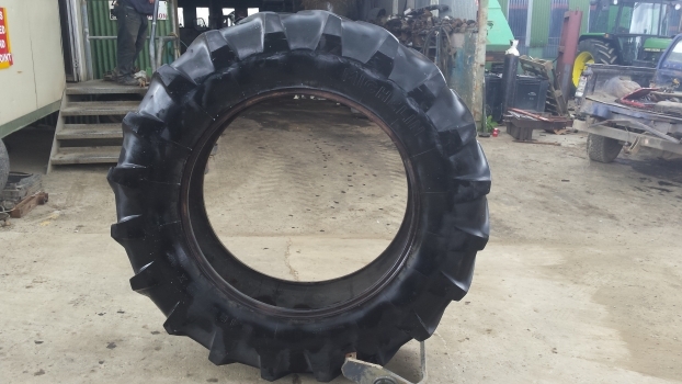Old Stock Old Stock 18.4 R 38 Michelin - Tire for Agricultural machinery: picture 1 Old Stock Old Stock 18.4 R 38 Michelin - Tire for Agricultural machinery: picture 1