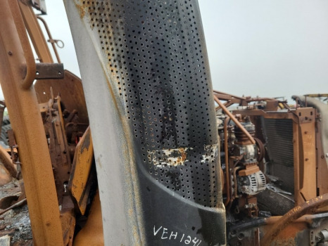 Valtra T174ea Engine exhaust stack pipe - Engine and parts for Agricultural machinery: picture 4 Valtra T174ea Engine exhaust stack pipe - Engine and parts for Agricultural machinery: picture 4