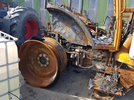 Valtra T174ea Front, Rear Axle, Engine, Transmission, Hydraulic, Lift Parts - Engine and parts: picture 5 Valtra T174ea Front, Rear Axle, Engine, Transmission, Hydraulic, Lift Parts - Engine and parts: picture 5