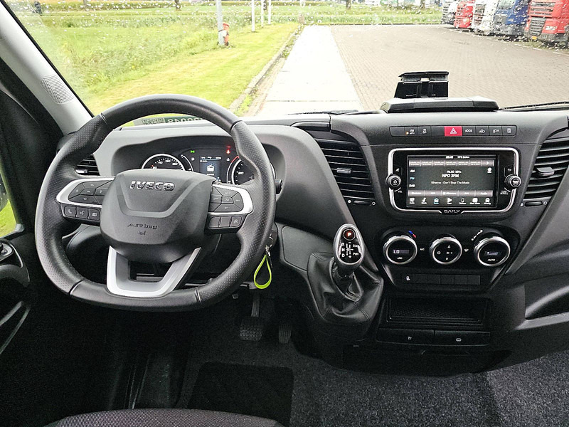 Box van Iveco Daily 35S18 ac automaat EURO6: picture 7