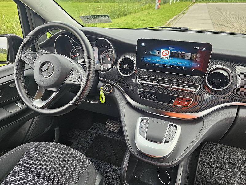 Minibus, Electric bus Mercedes-Benz EQV 300 L3 XL 8-Pers Mbux: picture 7