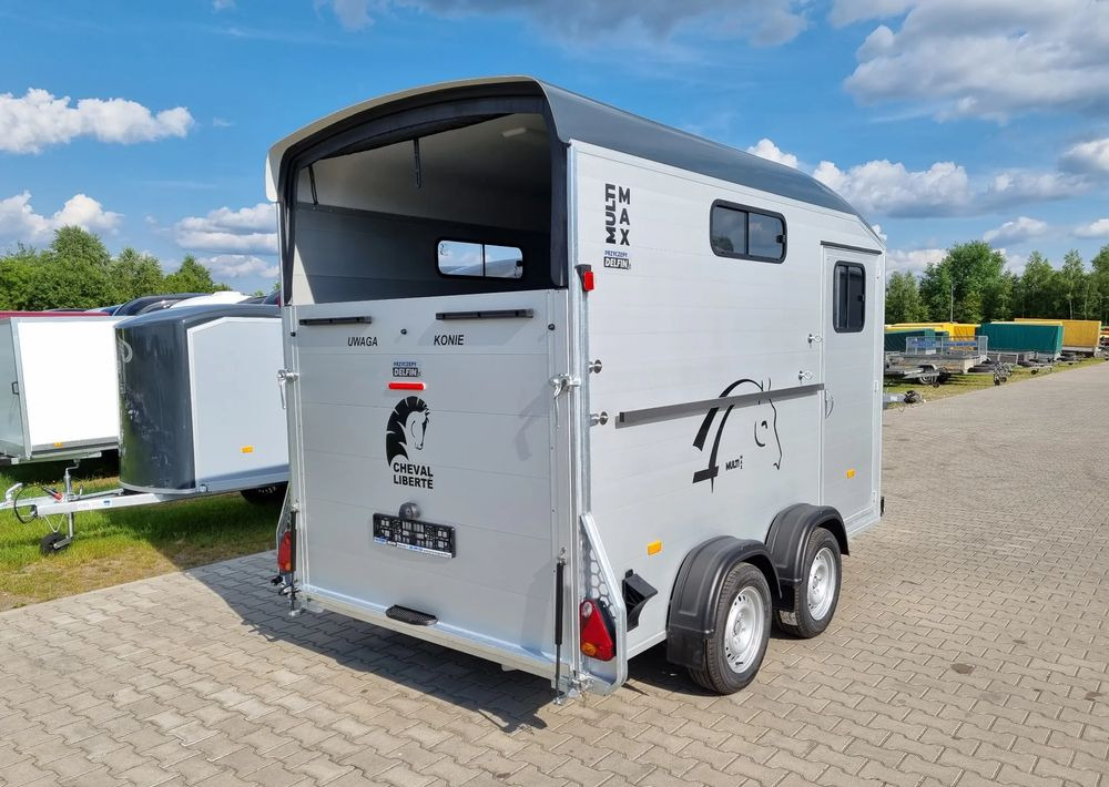 CHEVAL LIBERTÉ MultiMax przyczepa na dwa konie | duża siodlarnia | drzwi boczne | 2600 kg DMC | 380×181 cm | ALUMINIOWA | Debon | dostawa | mocna i solidna | - Horse trailer: picture 4 CHEVAL LIBERTÉ MultiMax przyczepa na dwa konie | duża siodlarnia | drzwi boczne | 2600 kg DMC | 380×181 cm | ALUMINIOWA | Debon | dostawa | mocna i solidna | - Horse trailer: picture 4