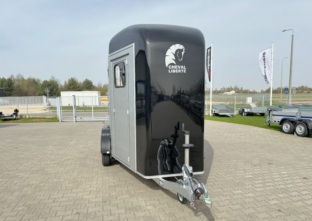 CHEVAL LIBERTÉ Touring Country XL przyczepa na dwa konie | duża siodlarnia | drzwi boczne | rampa przednia | 387×179 cm | ALUMINIOWA | Debon | dostawa | mocna i solidna | - Horse trailer: picture 5 CHEVAL LIBERTÉ Touring Country XL przyczepa na dwa konie | duża siodlarnia | drzwi boczne | rampa przednia | 387×179 cm | ALUMINIOWA | Debon | dostawa | mocna i solidna | - Horse trailer: picture 5