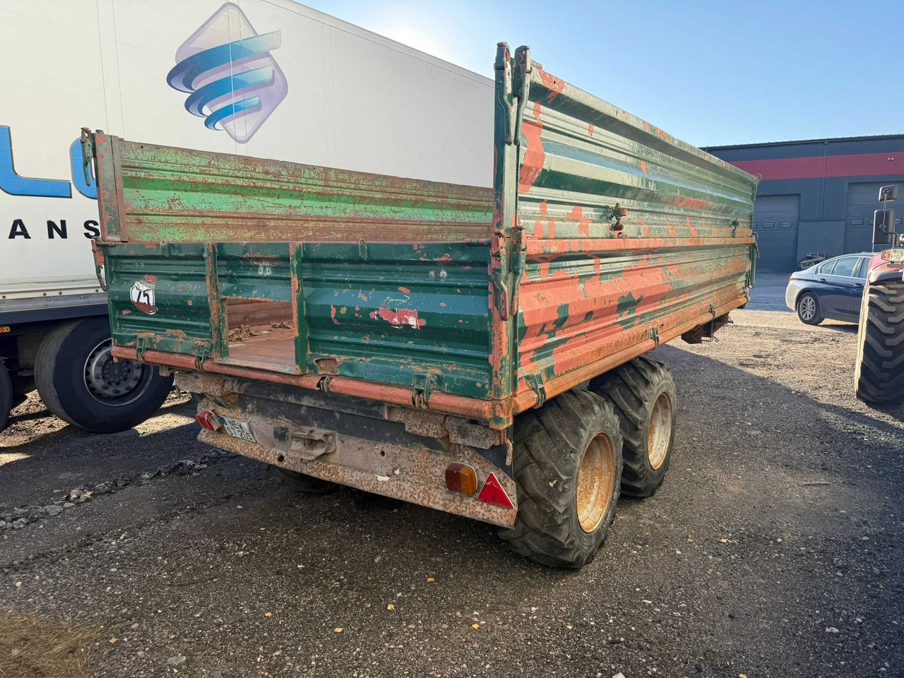 Przyczepa tandem wywrotka 3-stronna ,resory , Reisch , DMC 8 t.,1999 r - Farm trailer: picture 3 Przyczepa tandem wywrotka 3-stronna ,resory , Reisch , DMC 8 t.,1999 r - Farm trailer: picture 3