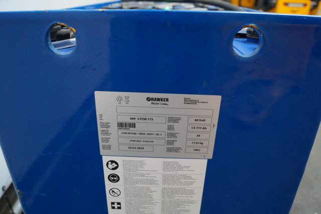Hawker unknown | Battery 48V775Ah 48 5 PZMM775 Year 2023 weight 1132 kg sn. 8087 - Battery for Material handling equipment: picture 4 Hawker unknown | Battery 48V775Ah 48 5 PZMM775 Year 2023 weight 1132 kg sn. 8087 - Battery for Material handling equipment: picture 4
