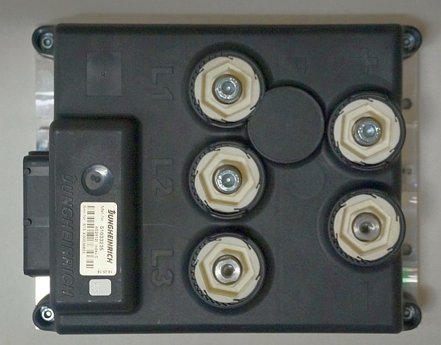 Jungheinrich 51033235 | Rij regeling Drive controller AS2412i index C from ESC21 - ECU for Material handling equipment: picture 1 Jungheinrich 51033235 | Rij regeling Drive controller AS2412i index C from ESC21 - ECU for Material handling equipment: picture 1