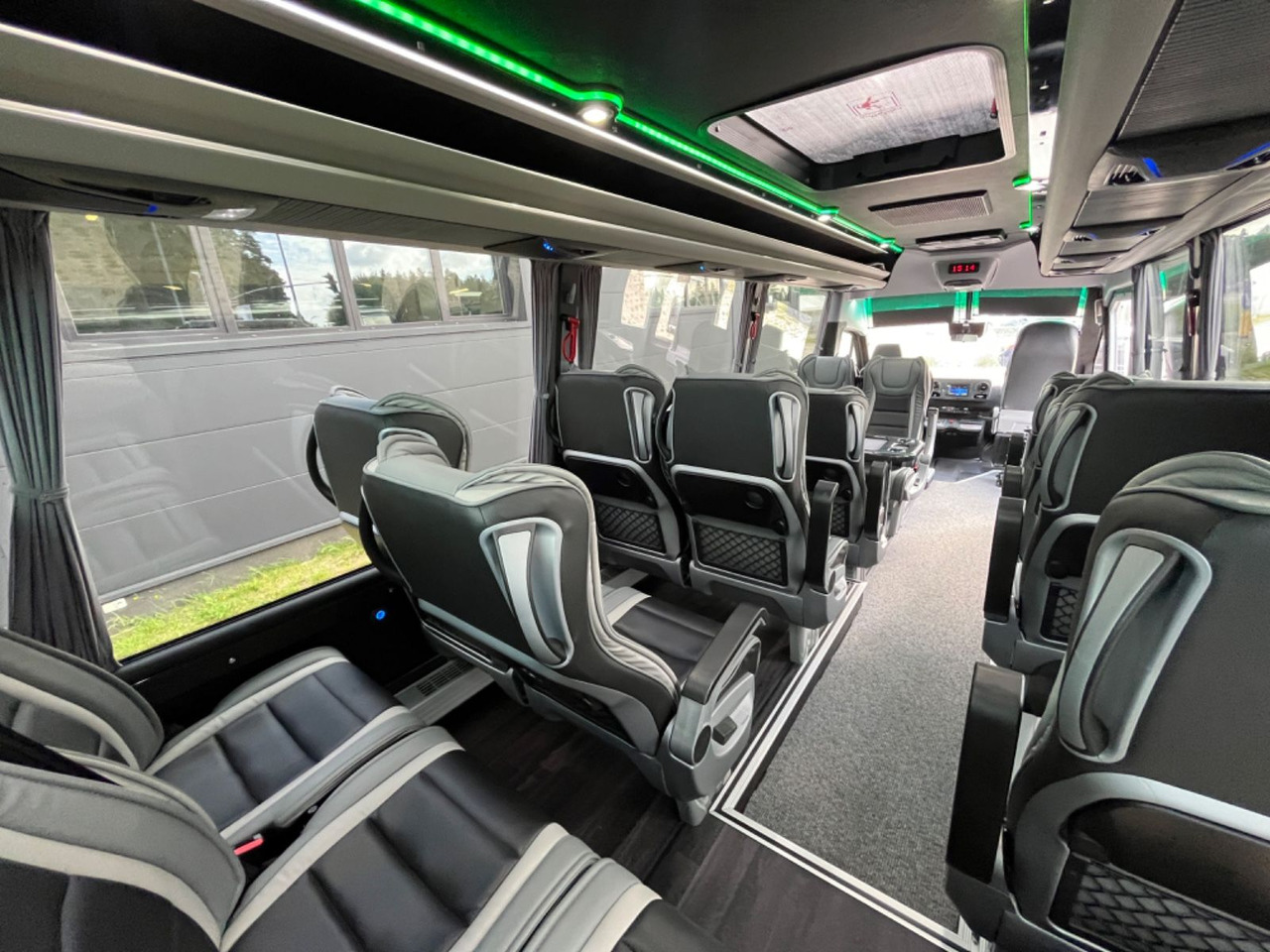 Coach Mercedes-Benz Sprinter 519 HIGH DECK/ 3.0 V6 /LUXURY Bus/ 6.8t: picture 24