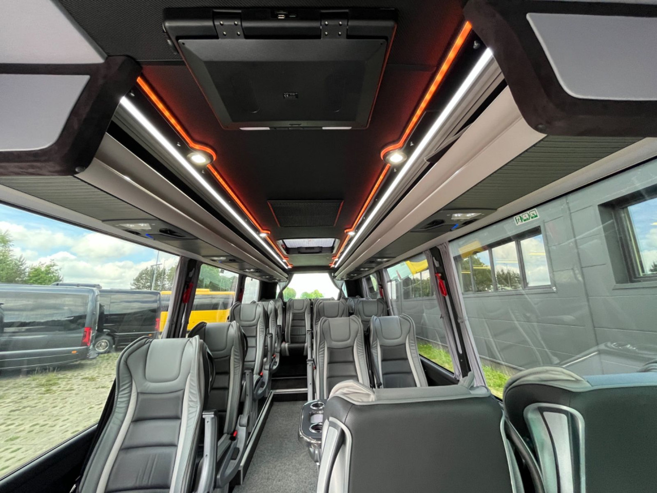 Coach Mercedes-Benz Sprinter 519 HIGH DECK/ 3.0 V6 /LUXURY Bus/ 6.8t: picture 20