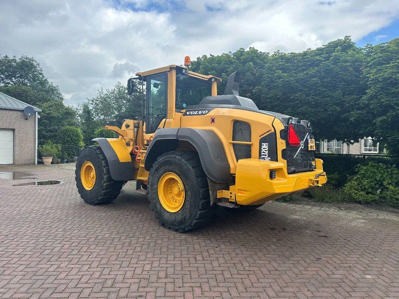 Volvo L120 H - Wheel loader: picture 2 Volvo L120 H - Wheel loader: picture 2