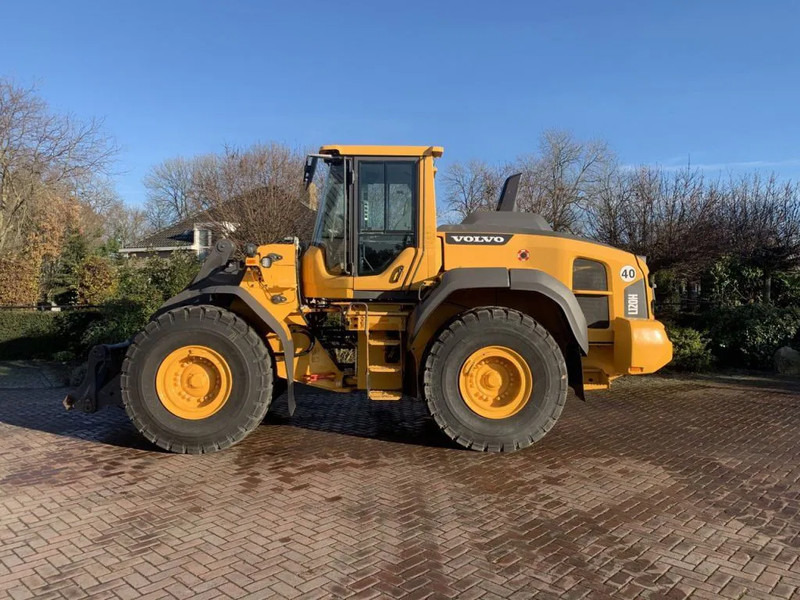 Volvo L120 H - Wheel loader: picture 1 Volvo L120 H - Wheel loader: picture 1