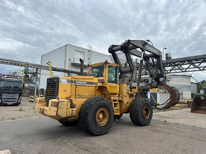 Volvo L180 C High Lift - Forestry trailer: picture 2 Volvo L180 C High Lift - Forestry trailer: picture 2