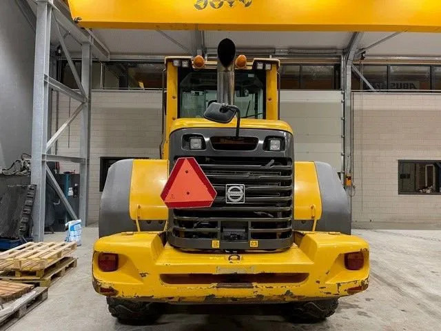 Volvo L70 F - Wheel loader: picture 2 Volvo L70 F - Wheel loader: picture 2