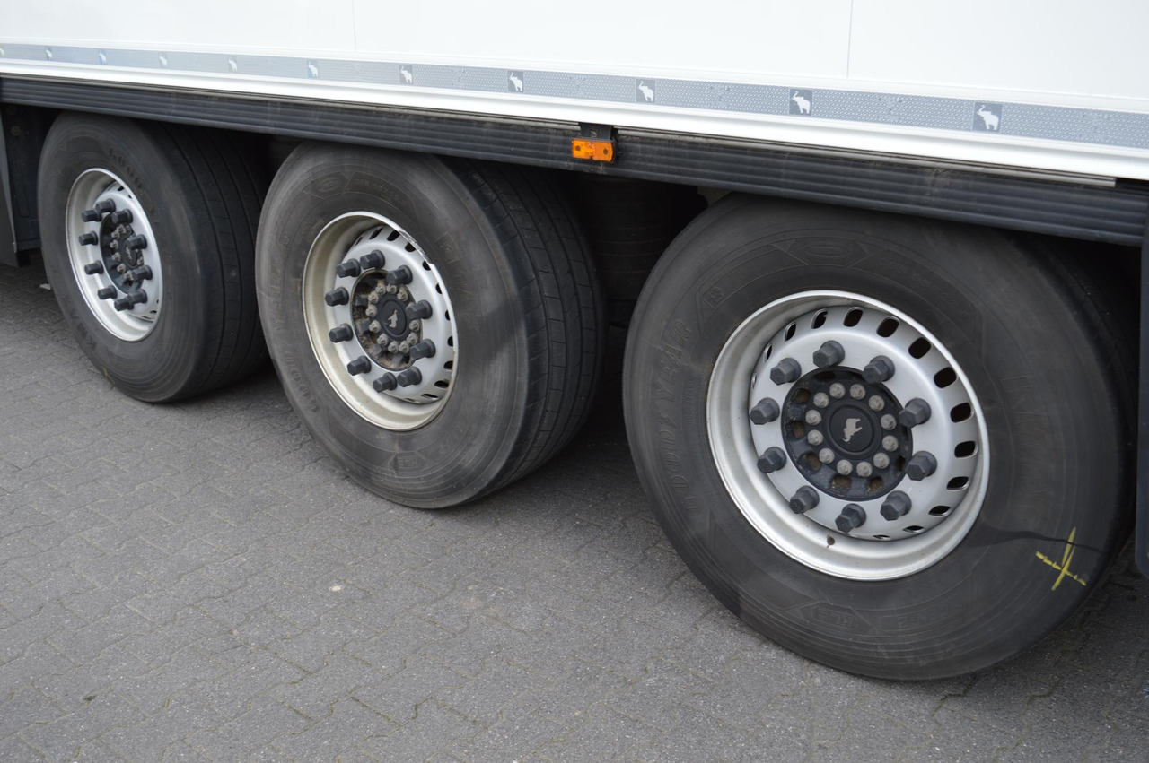 Refrigerator semi-trailer Schmitz Cargobull SKO FP 45 Carrier Vector 1550: picture 9