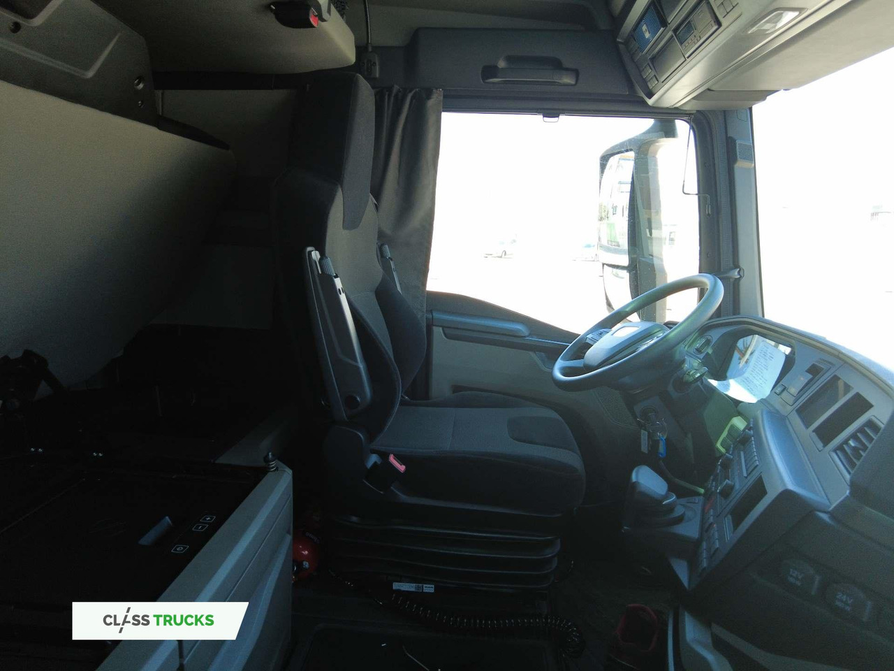 Tractor unit MAN TGX 18.510 GX, 14 Gears: picture 8