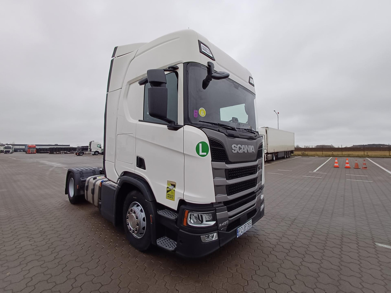 Scania R450 CR20H Retarder - Tractor unit: picture 2 Scania R450 CR20H Retarder - Tractor unit: picture 2