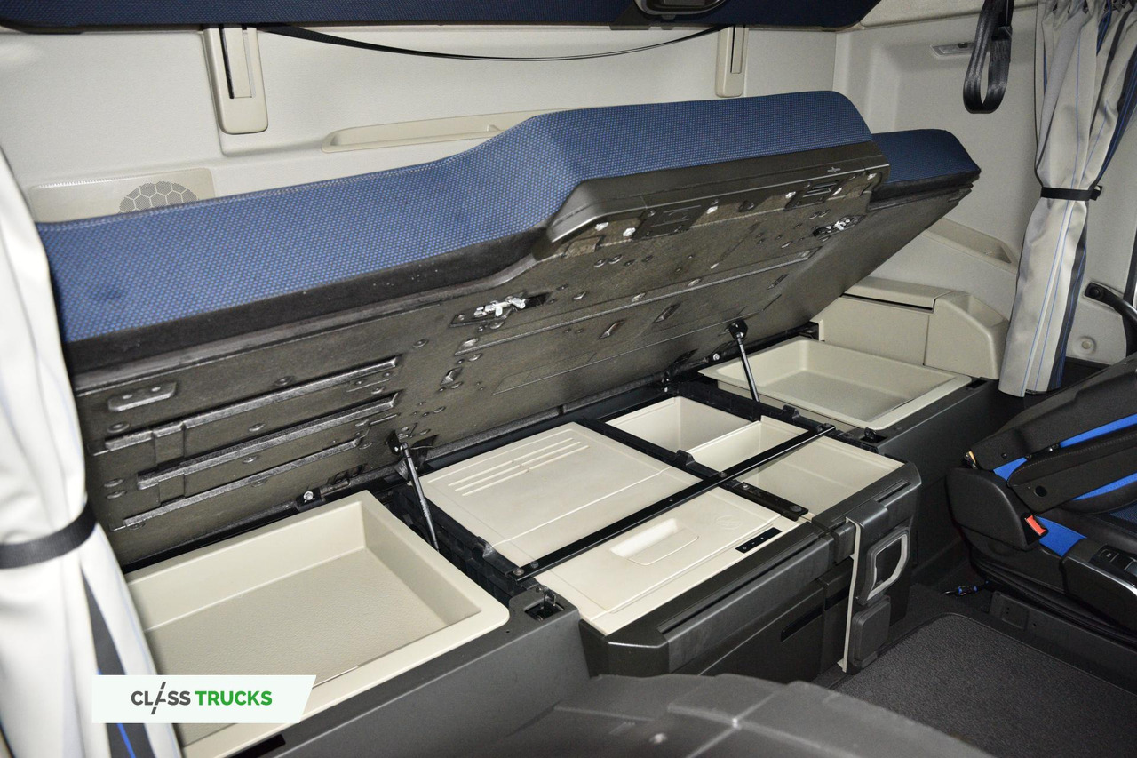 Volvo FH 460 Globetrotter XL Varios i-Save - Tractor unit: picture 3 Volvo FH 460 Globetrotter XL Varios i-Save - Tractor unit: picture 3