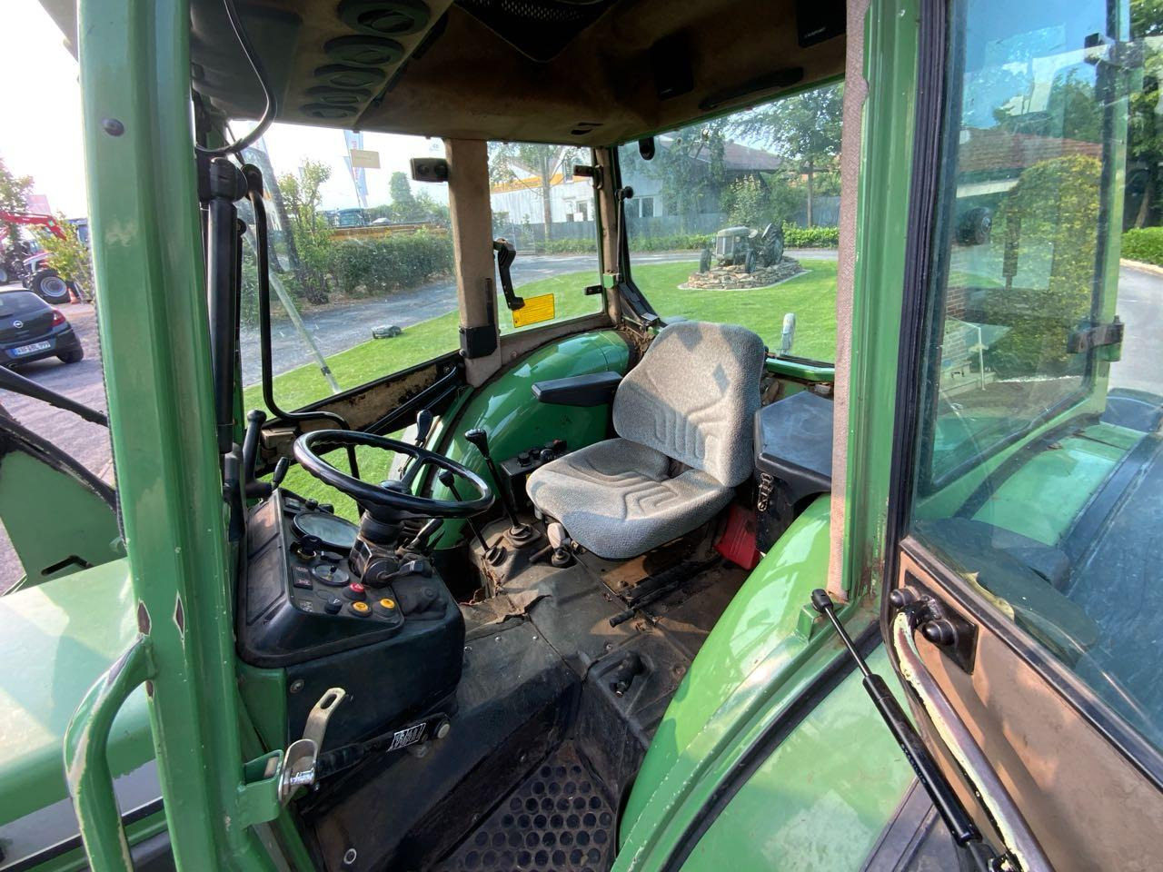 Fendt 275S - Farm tractor: picture 4 Fendt 275S - Farm tractor: picture 4