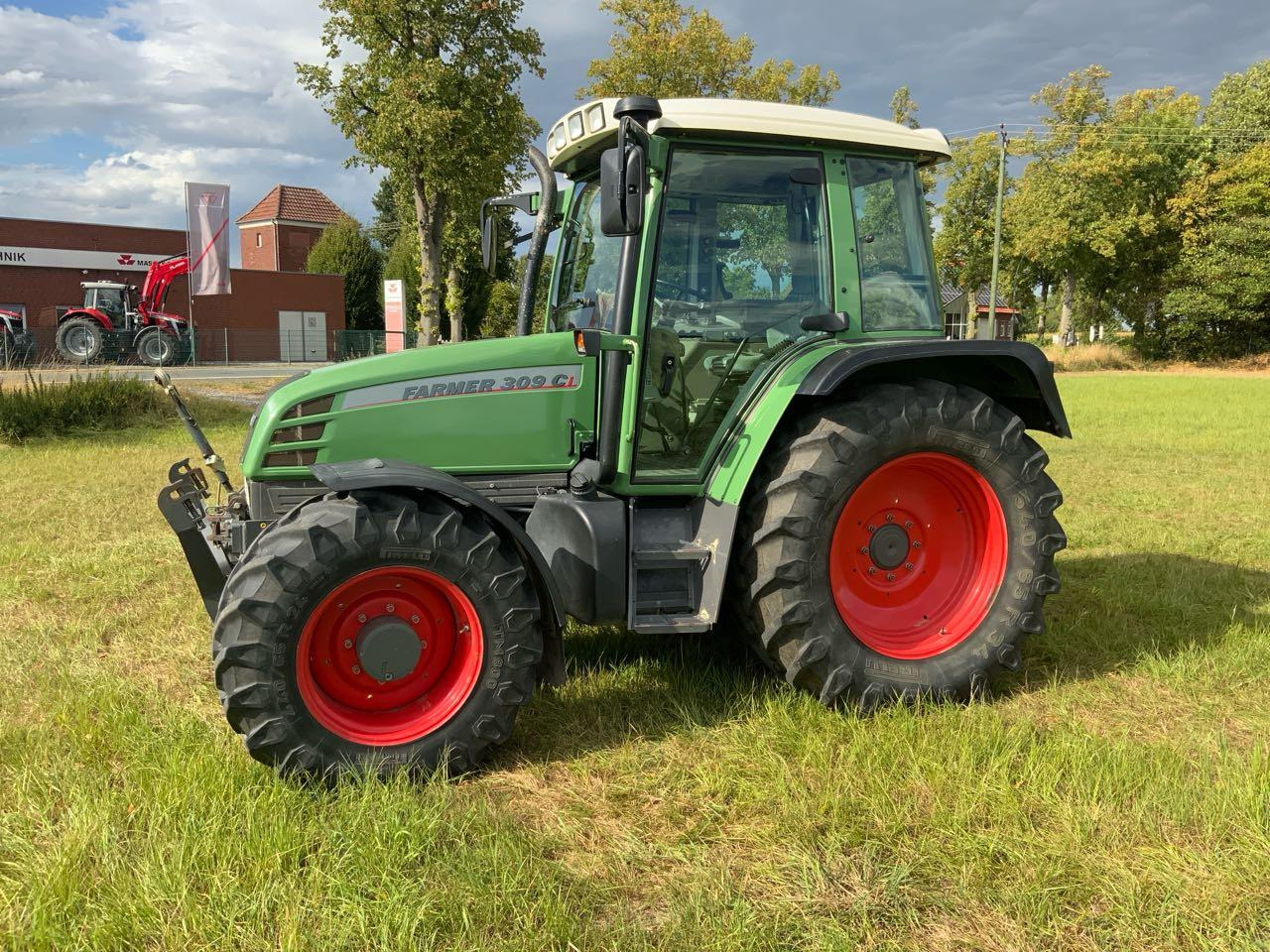 Farm tractor Fendt FARMER 309 CI: picture 8 Farm tractor Fendt FARMER 309 CI: picture 8