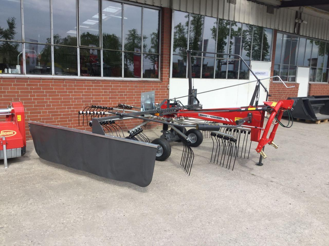 New Tedder/ Rake Massey Ferguson RK 451 DN: picture 7