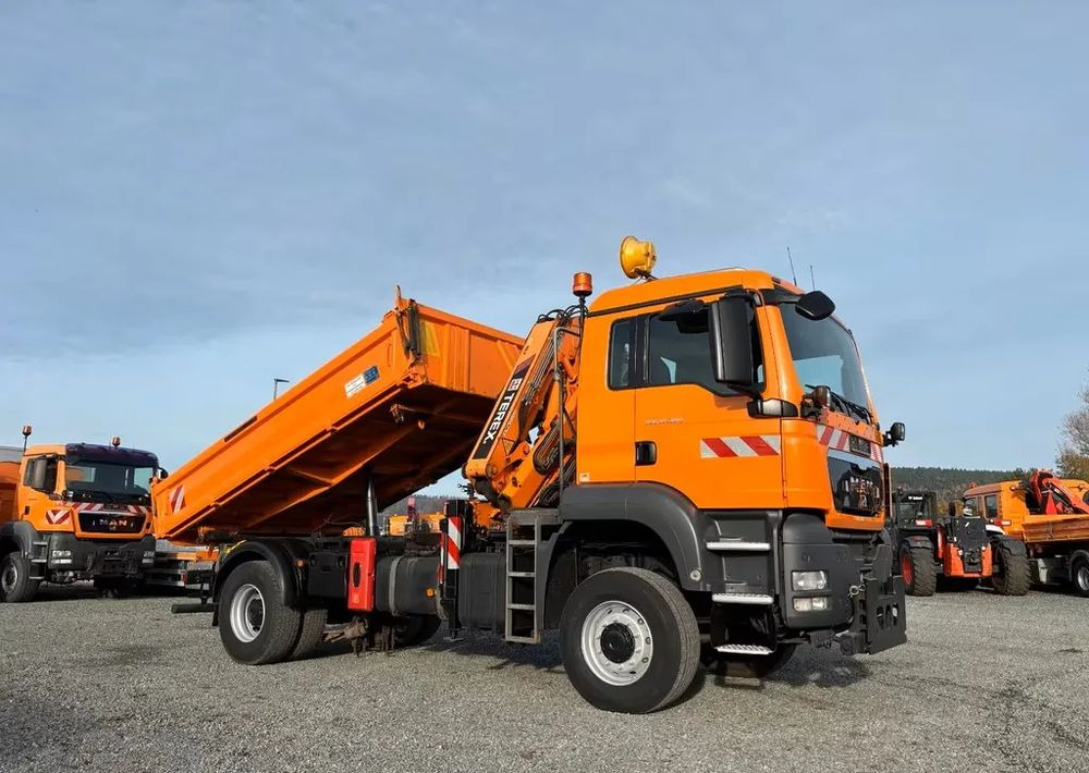 MAN TGS 18.320/ 4x4 / Euro4 /Wywrotka trójstronna Meiller +Kran Atlas TLC 82.2 +sterowanie radiowe – Przystosowany do pracy zimą — odśnieżanie, posypywanie, pług - Tipper: picture 3 MAN TGS 18.320/ 4x4 / Euro4 /Wywrotka trójstronna Meiller +Kran Atlas TLC 82.2 +sterowanie radiowe – Przystosowany do pracy zimą — odśnieżanie, posypywanie, pług - Tipper: picture 3