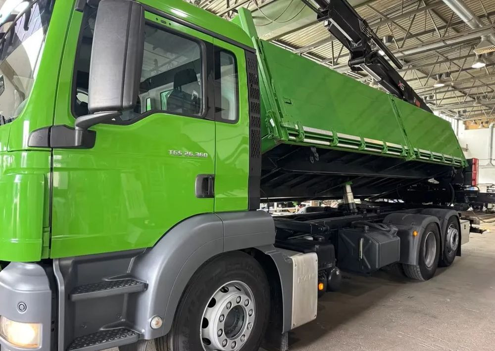 MAN TGS 26.360 | Wywrotka z HDS Hiab 166 K Pro | Euro 5 | 6x2 | - Tipper: picture 2 MAN TGS 26.360 | Wywrotka z HDS Hiab 166 K Pro | Euro 5 | 6x2 | - Tipper: picture 2