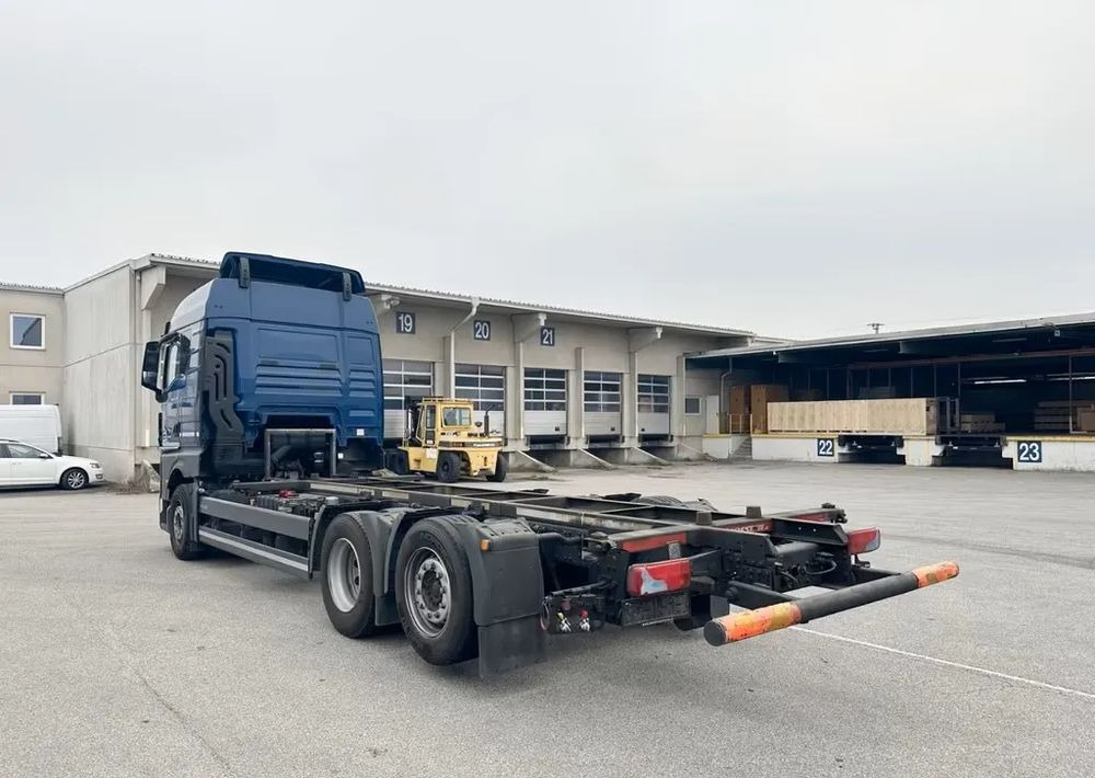 MAN TGX 26.470 6x2 | BDF | Oś podnoszona + skrętna | Retarder | Euro 6 | Automatyczna klimatyzacja | Napęd na tylne koła - Cab chassis truck: picture 4 MAN TGX 26.470 6x2 | BDF | Oś podnoszona + skrętna | Retarder | Euro 6 | Automatyczna klimatyzacja | Napęd na tylne koła - Cab chassis truck: picture 4